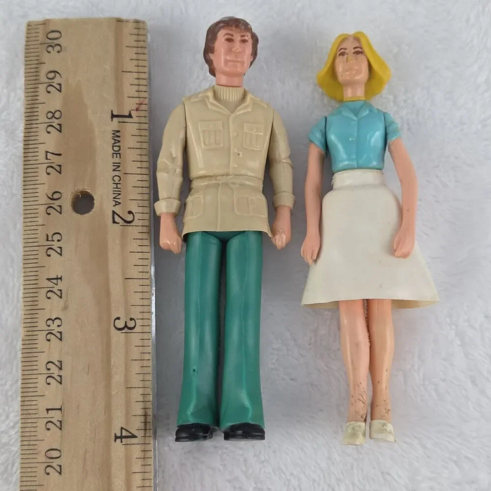 Vintage 1970s Fisher Price Dollhouse Mom Dad Collie Dog Hong Kong Lot